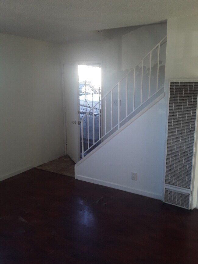 Building Photo - 20978 Royal Ave