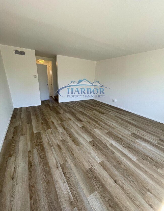 Building Photo - 28151 Ridgecove Ct S