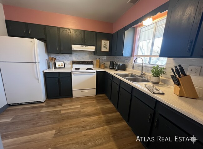 Foto del edificio - 1017 Delaware Dr