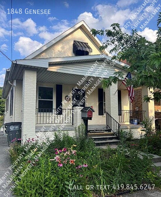 Primary Photo - Beautiful Three Bedroom with Full Basement...