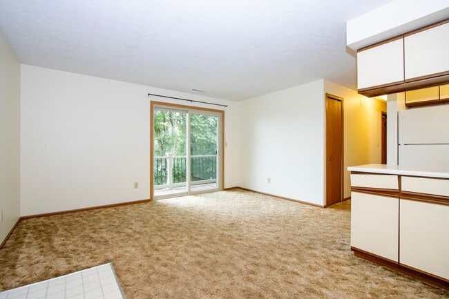 Building Photo - Two bedroom apartment