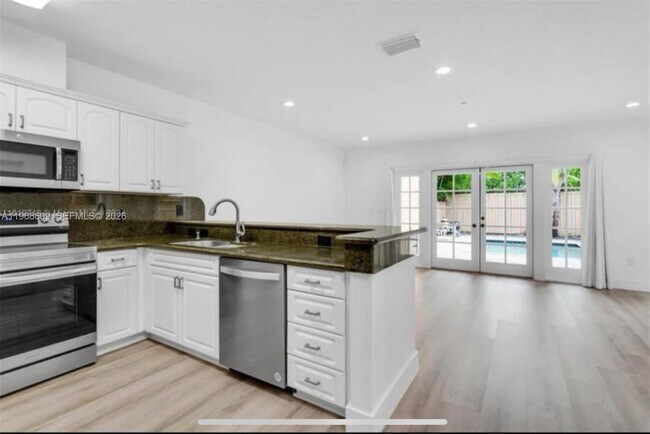 Foto del edificio - 3047 Day Ave