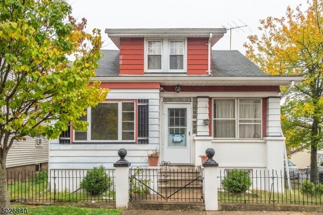 Foto del edificio - 163 Brown Ave