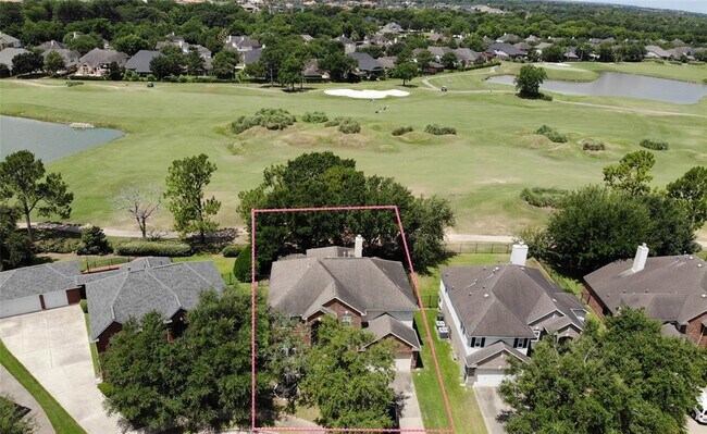 Building Photo - 1330 Ventura Canyon Dr