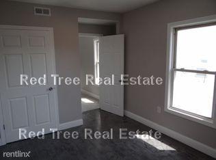 Building Photo - 77 Linden St