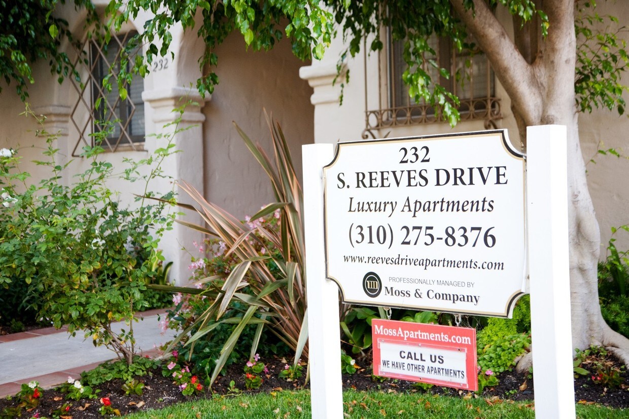 Building Photo - 232 S Reeves Dr