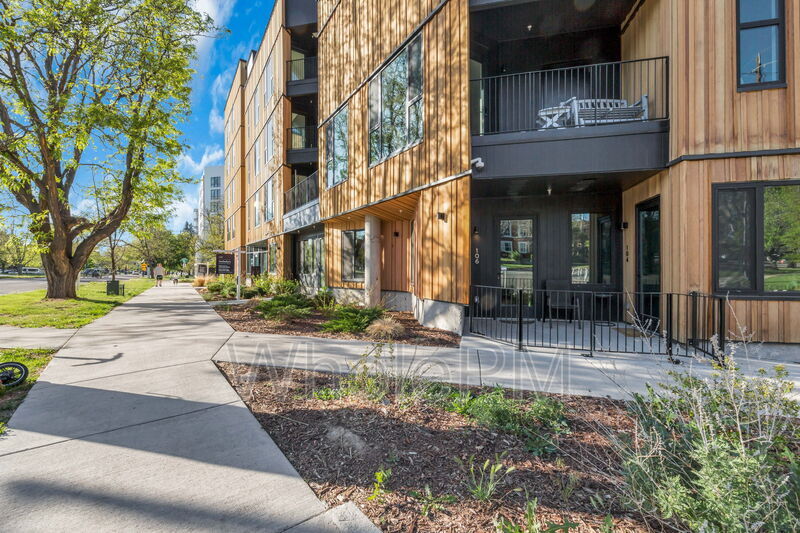 Foto principal - 1601 Park Ave
