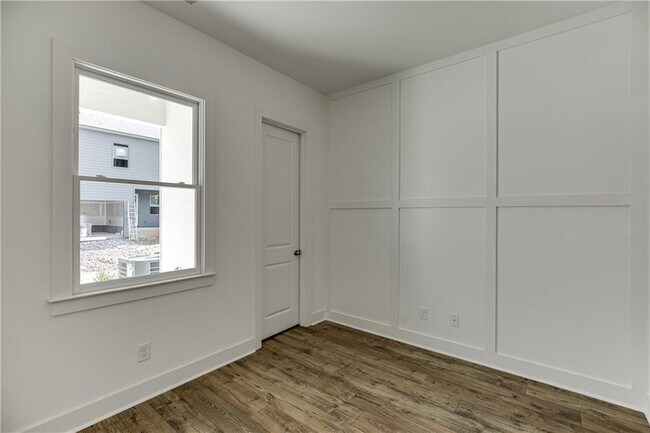 Foto del edificio - 5611 W Pine St