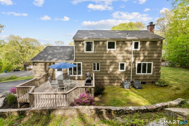 Foto del edificio - 832 Quarter Mile Rd