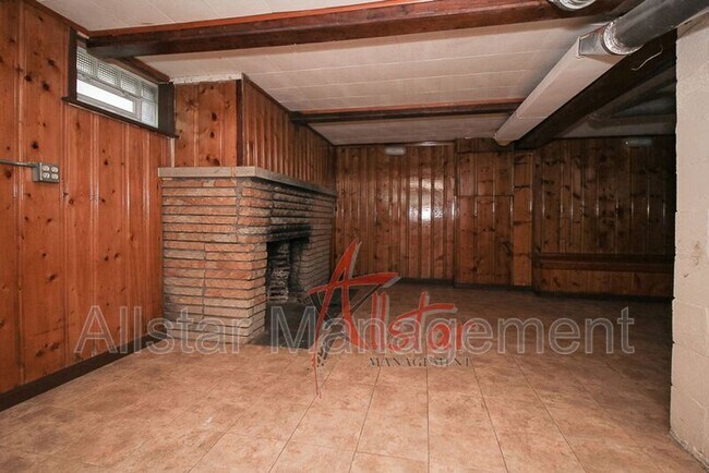 Building Photo - 971 Rushleigh