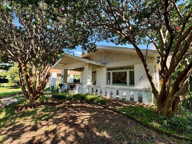 Foto principal - 2217 Irwin St