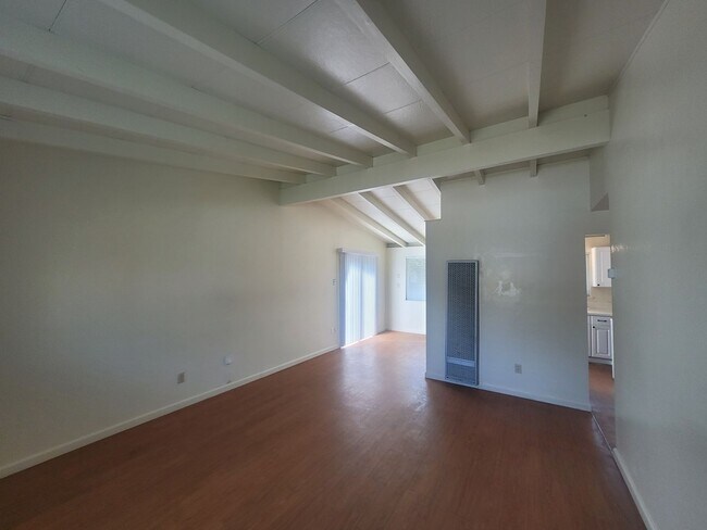 Foto del edificio - Charming North Highlands home.