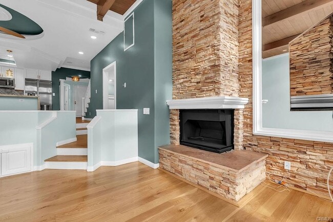 Building Photo - 6314 Marina Pacifica Dr S