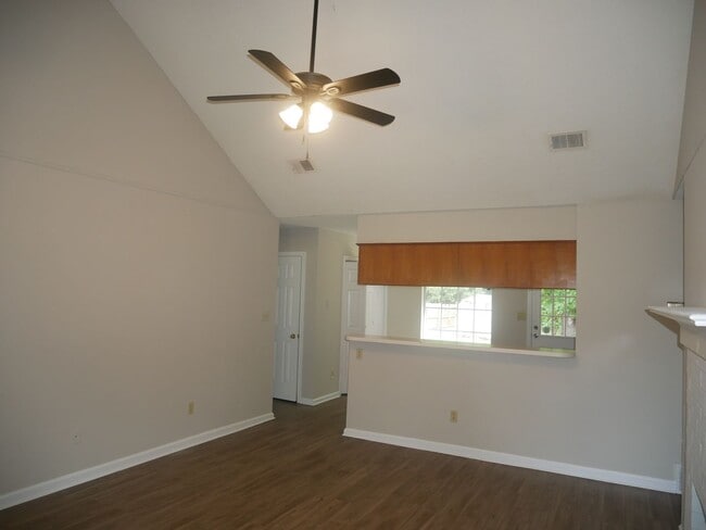 Building Photo - 7404 Black Oak Dr