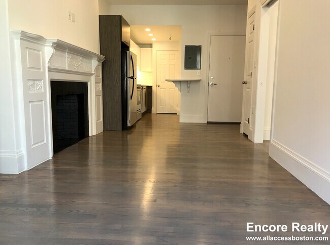 Foto del edificio - 503 Beacon St