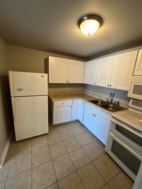 Foto del edificio - Deerfield Village Apartments