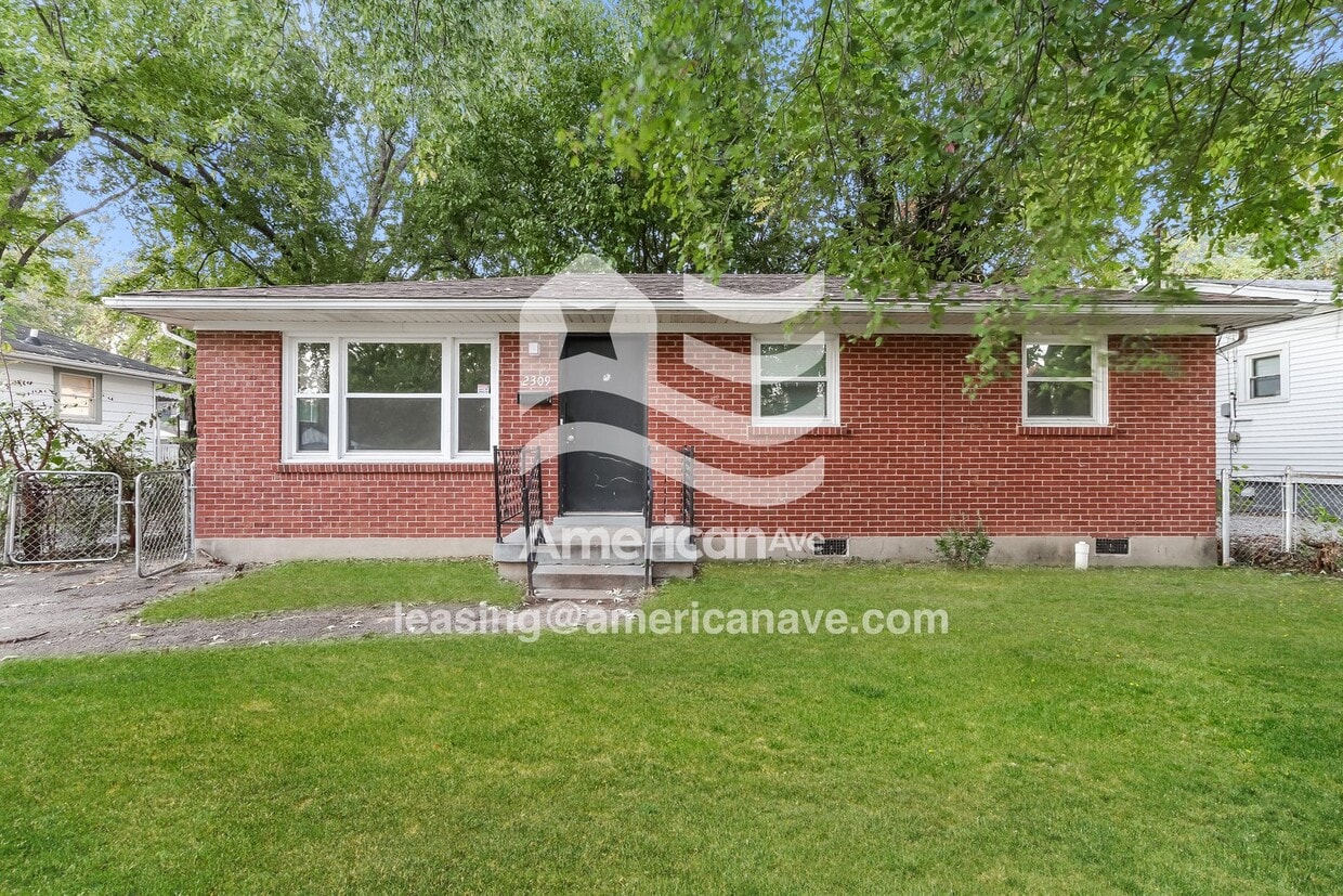 Foto principal - 2309 Dexter Ave