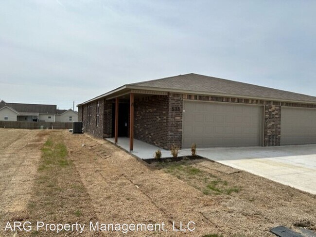 Building Photo - 3 br, 2 bath House - 508A W Christopher Drive
