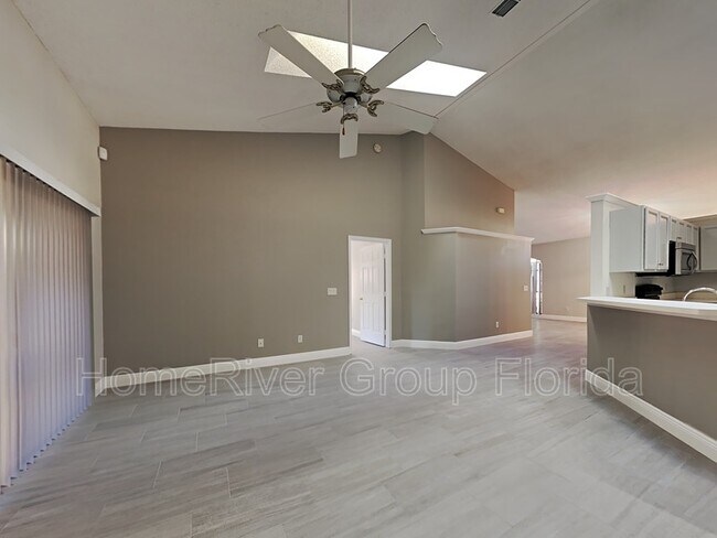 Building Photo - 12720 Forestedge Cir