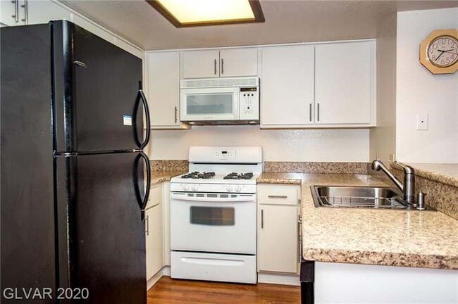 Building Photo - 3771 Desert Marina Dr