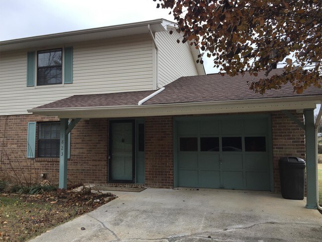 Foto del edificio - 1823 Lively Rd