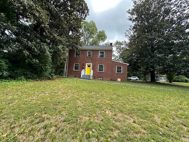 Building Photo - 5501 Chamberlayne Rd