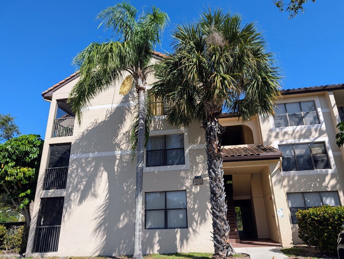 Charming 1 Bedroom / 1 Bathroom Condo – Pompano Beach - Charming 1 Bedroom / 1 Bathroom Condo – Pompano Beach