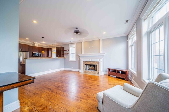 Building Photo - 1644 W Cullerton St