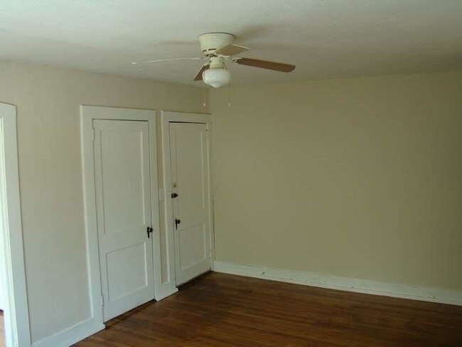 Foto del edificio - 306 S Watauga Ave