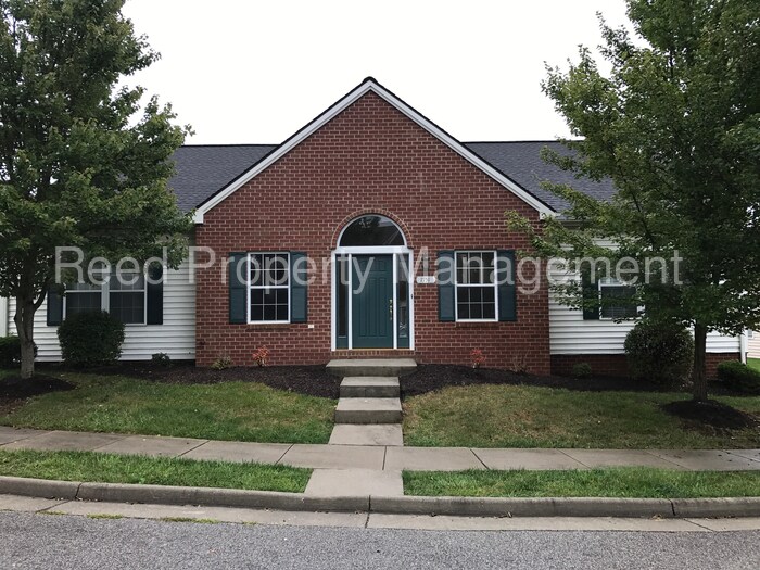 Foto principal - 1751 Lions Dr