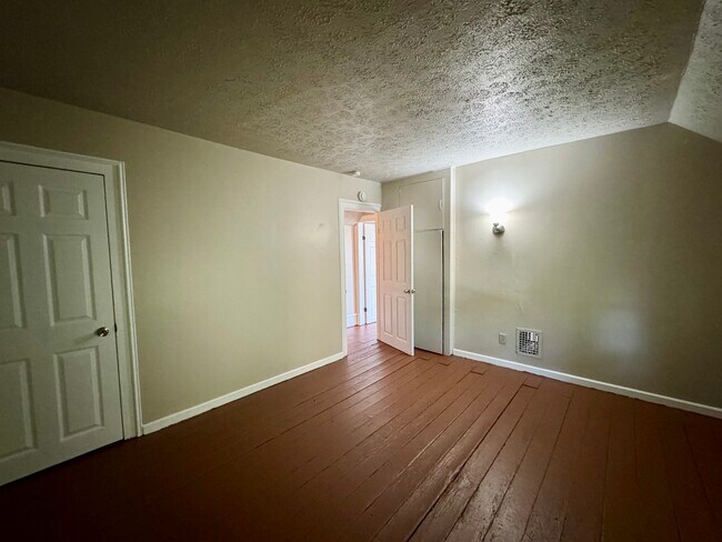 Foto del edificio - 210 Edwin Ave SE