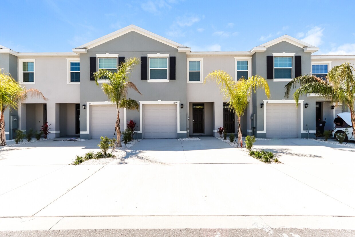 Foto principal - 11919 Stoneport Pl