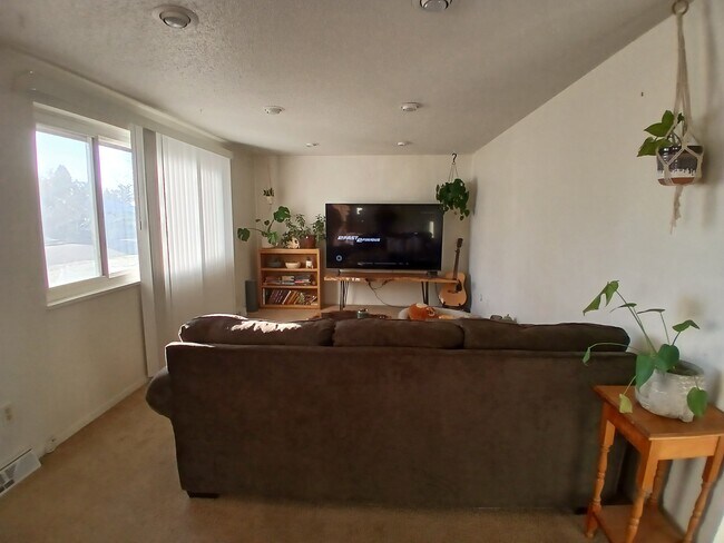 Building Photo - 2409 Nyssa Dr
