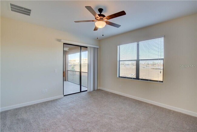 Foto del edificio - 3 Bedroom, 2 Bath Single Family Condo For ...