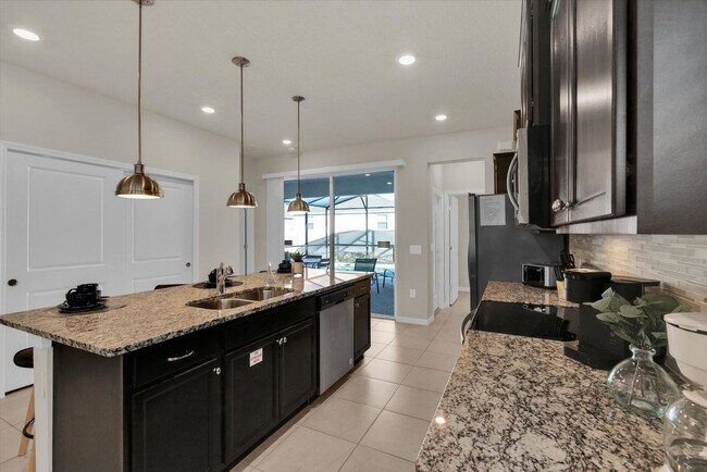Foto del edificio - 3421 Lilac Wy