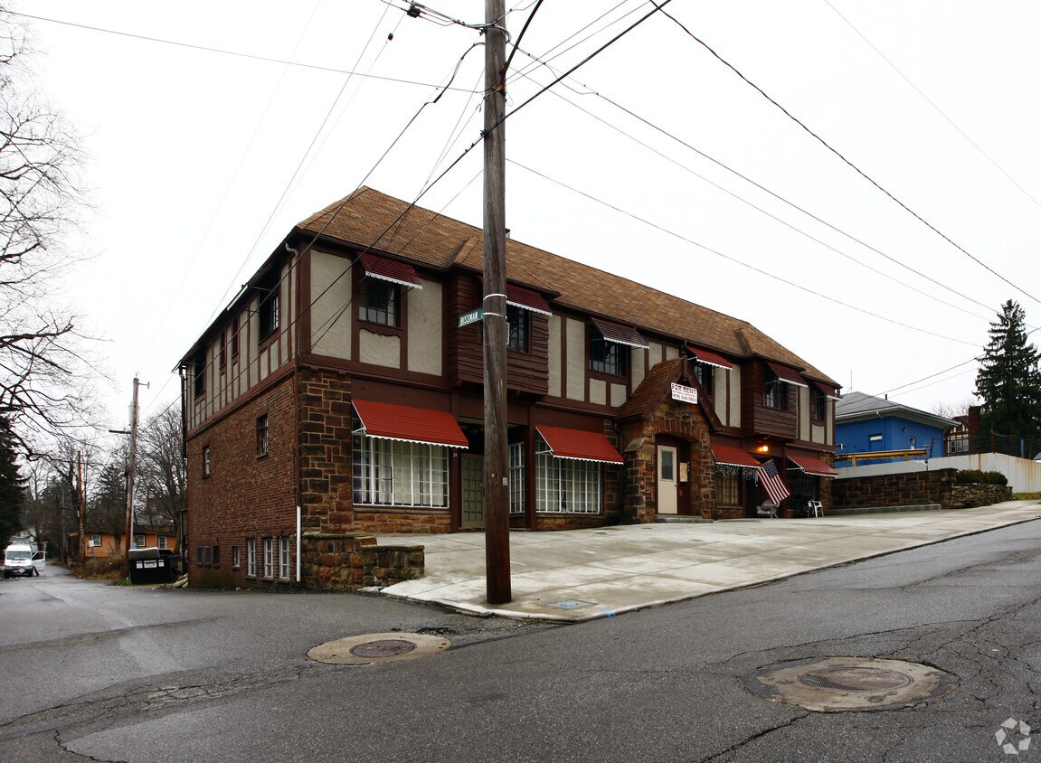 Foto del edificio - 20-28 Helen Ave