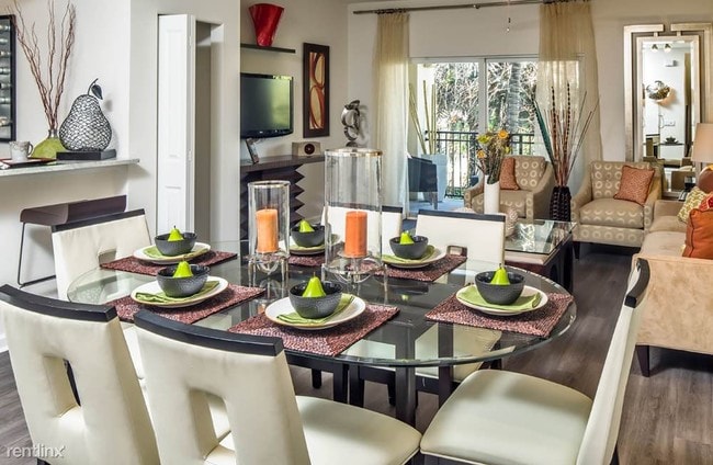 Building Photo - 3 br, 2 bath  - ALTIS