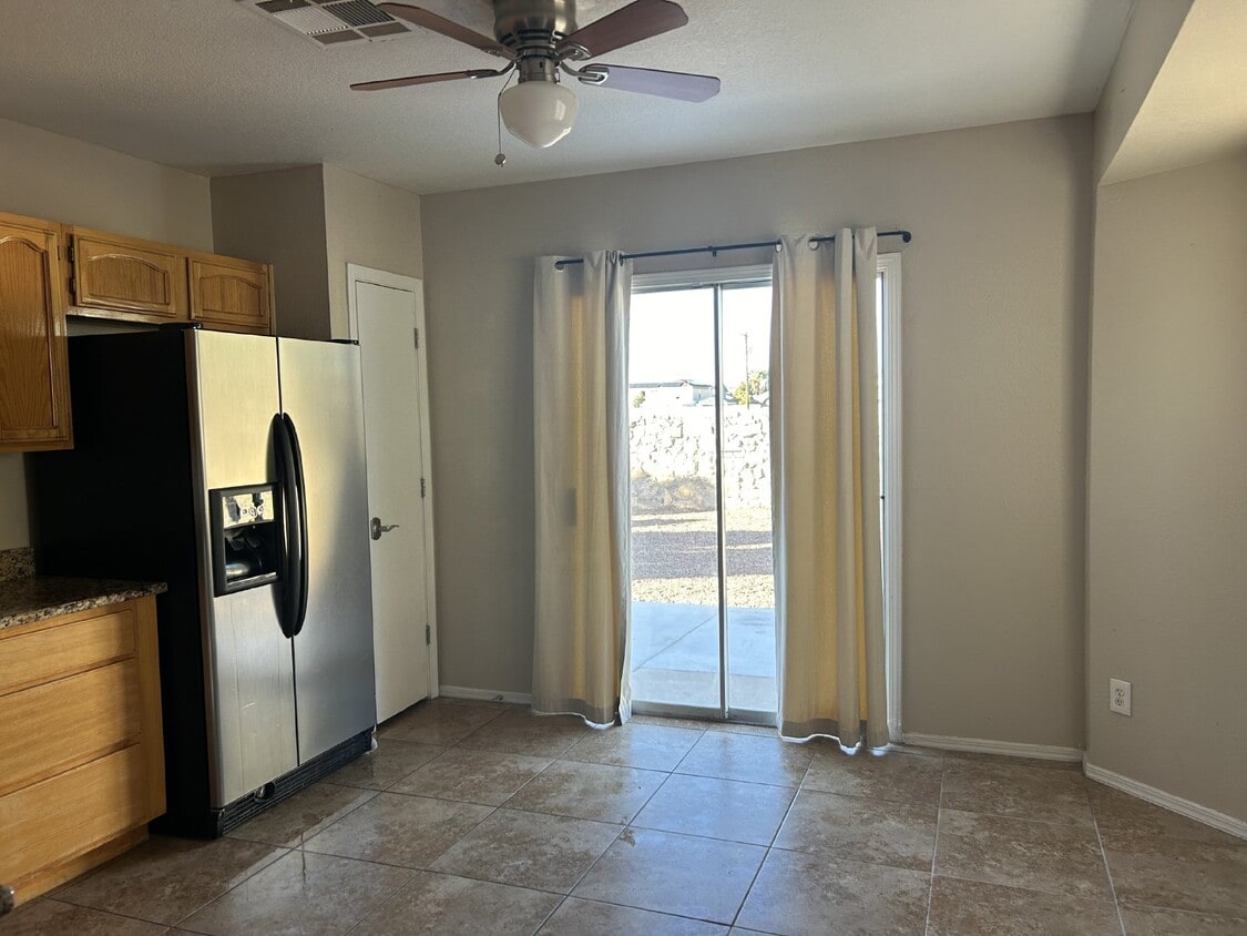 Primary Photo - "Charming 3-Bedroom Oasis with 2 Full Bath...
