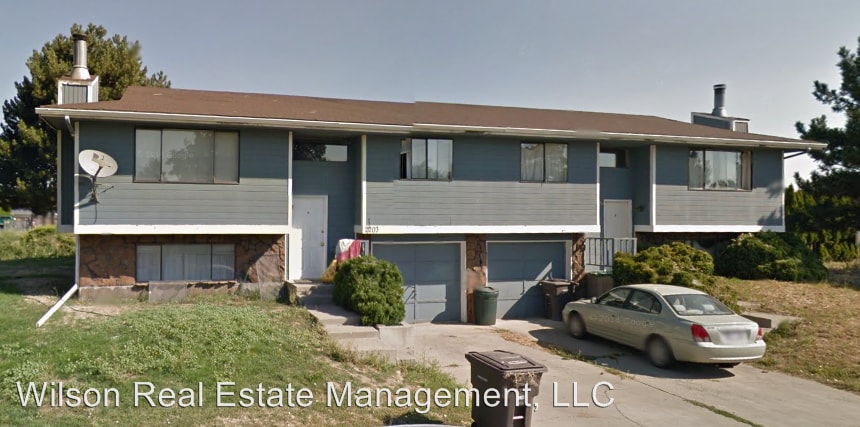 Primary Photo - 2203 W Logan Ave