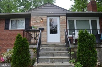 Building Photo - 6303 Kirby Rd