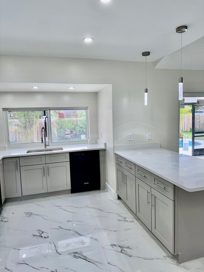 Building Photo - 2110 NW 109th Ave