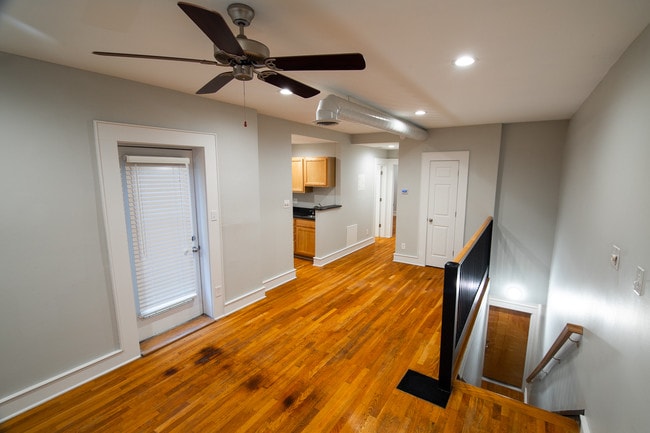 Upstairs Unit - Garden Arch Apartments