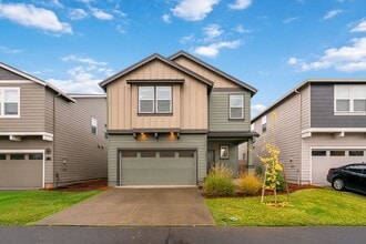 Building Photo - 4917 NE 24th Ave