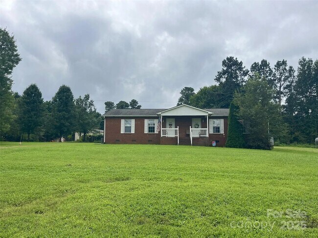 Building Photo - 5508 Wrenn Dr