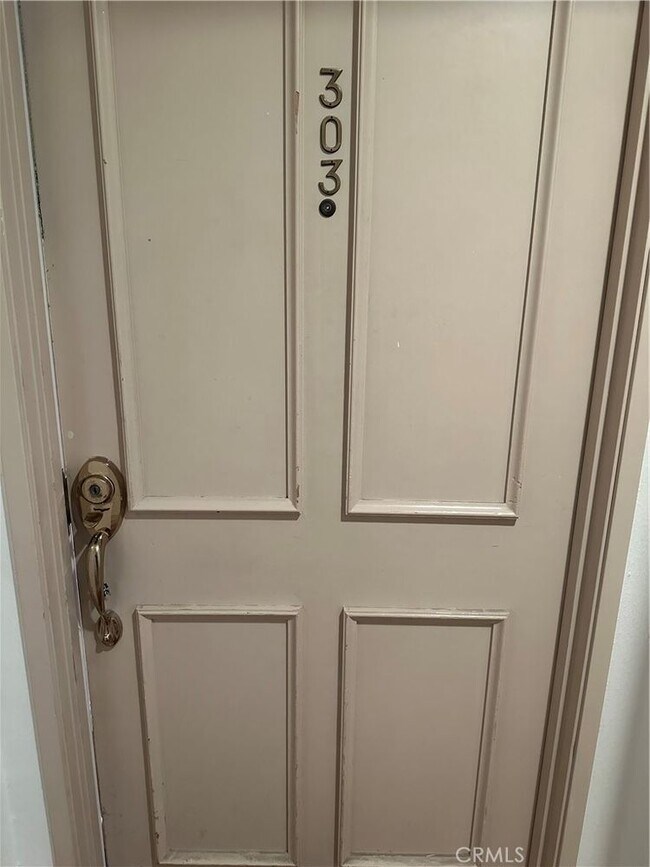 Foto del edificio - 10960 Ashton Ave