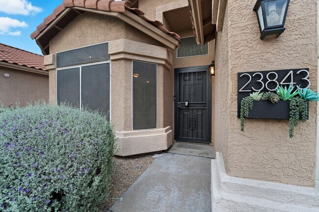 Foto del edificio - Modern & Spacious 3 Bed 2 Bath Home in Nor...