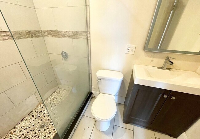 Foto del edificio - 92 L St