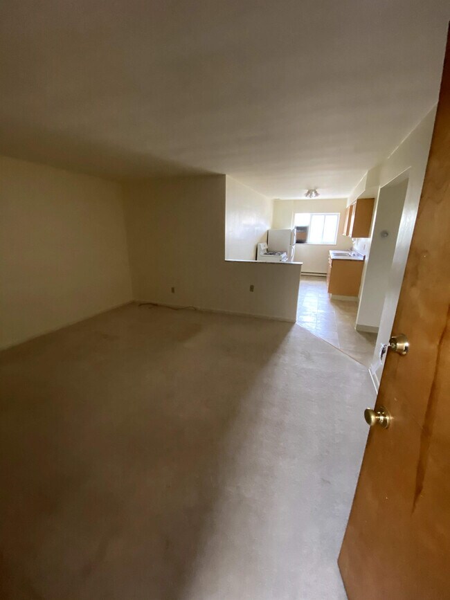 100 3rd Ave Unit 6, Carnegie, PA 15106 Apartment for Rent in Carnegie