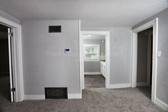 Building Photo - 1225 S Pattie St