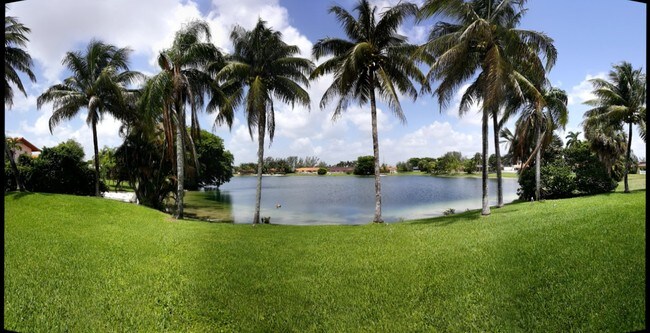 Foto del edificio - 19500 E St Andrews Dr
